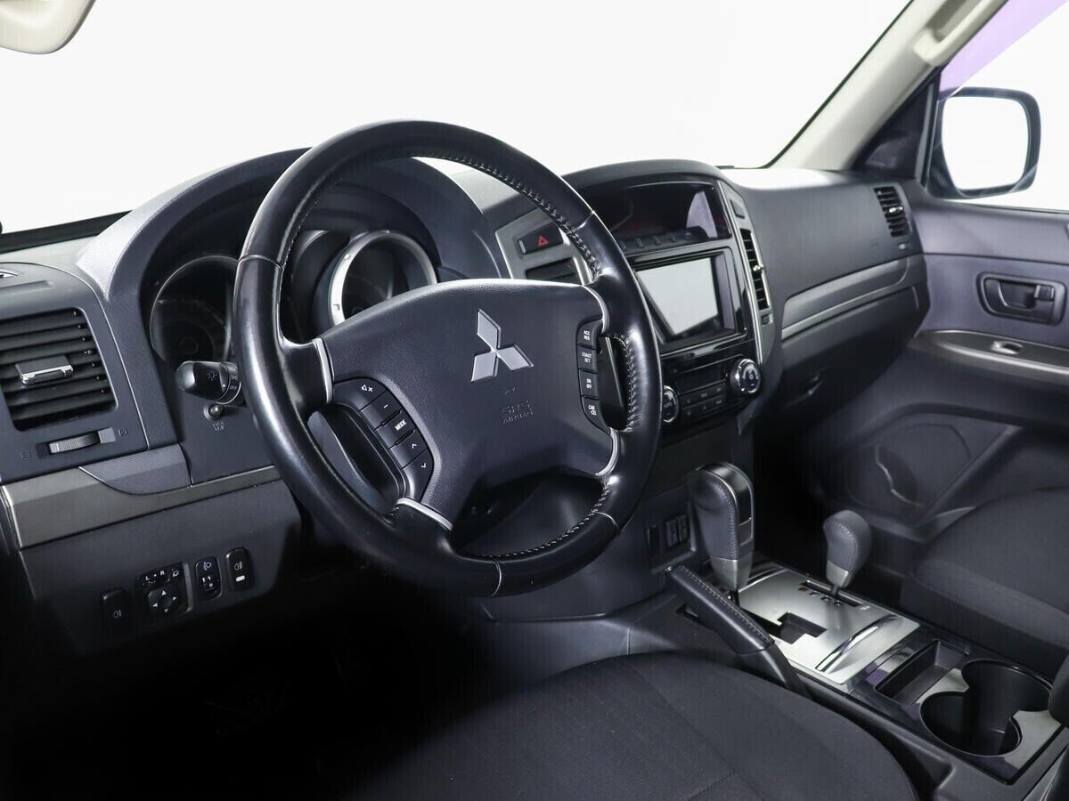 Mitsubishi Pajero, 3.0 л, АТ, 2016 фото 7