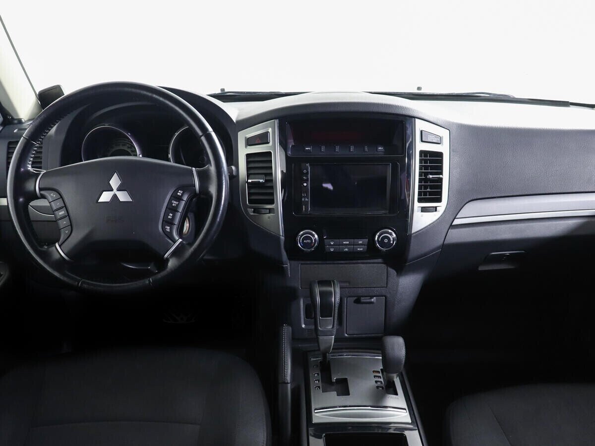 Mitsubishi Pajero, 3.0 л, АТ, 2016 фото 8