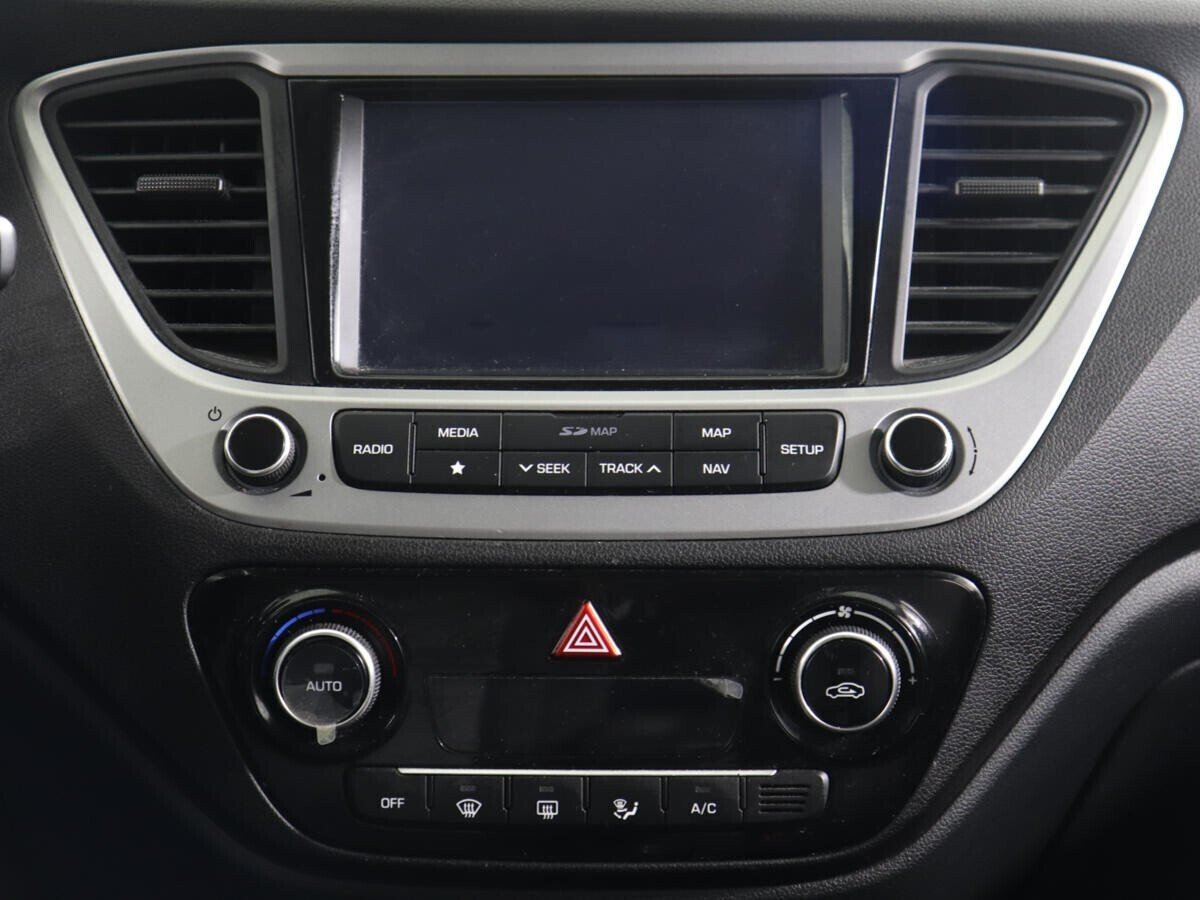 Hyundai Solaris, 1.6 л, АТ, 2017 фото 2