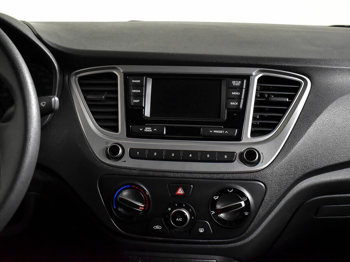 Hyundai Solaris, 1.6 л, АТ, 2019 фото 2