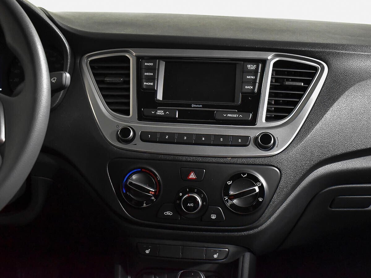 Hyundai Solaris, 1.6 л, АТ, 2019 фото 2