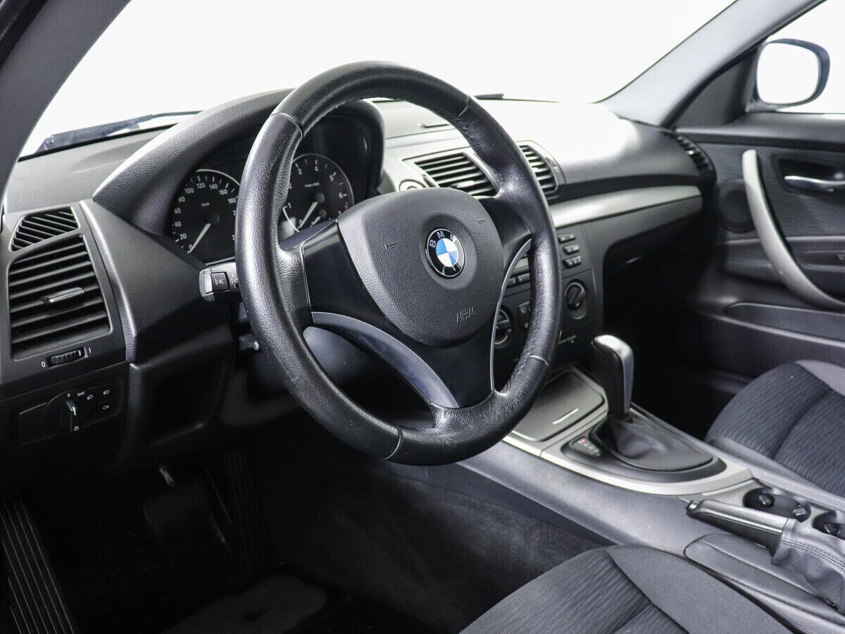 BMW 1 серии, 2.0 л, АТ, 2011 фото 7