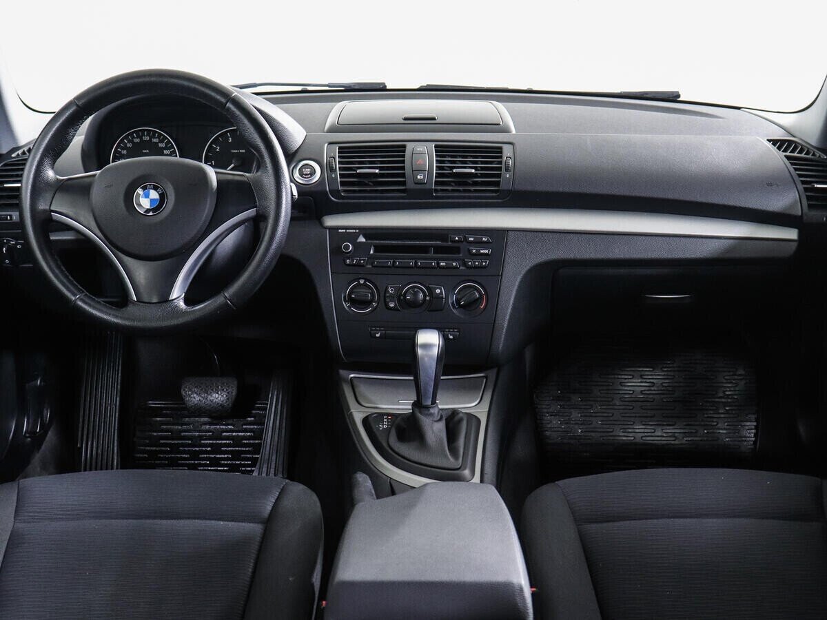 BMW 1 серии, 2.0 л, АТ, 2011 фото 8
