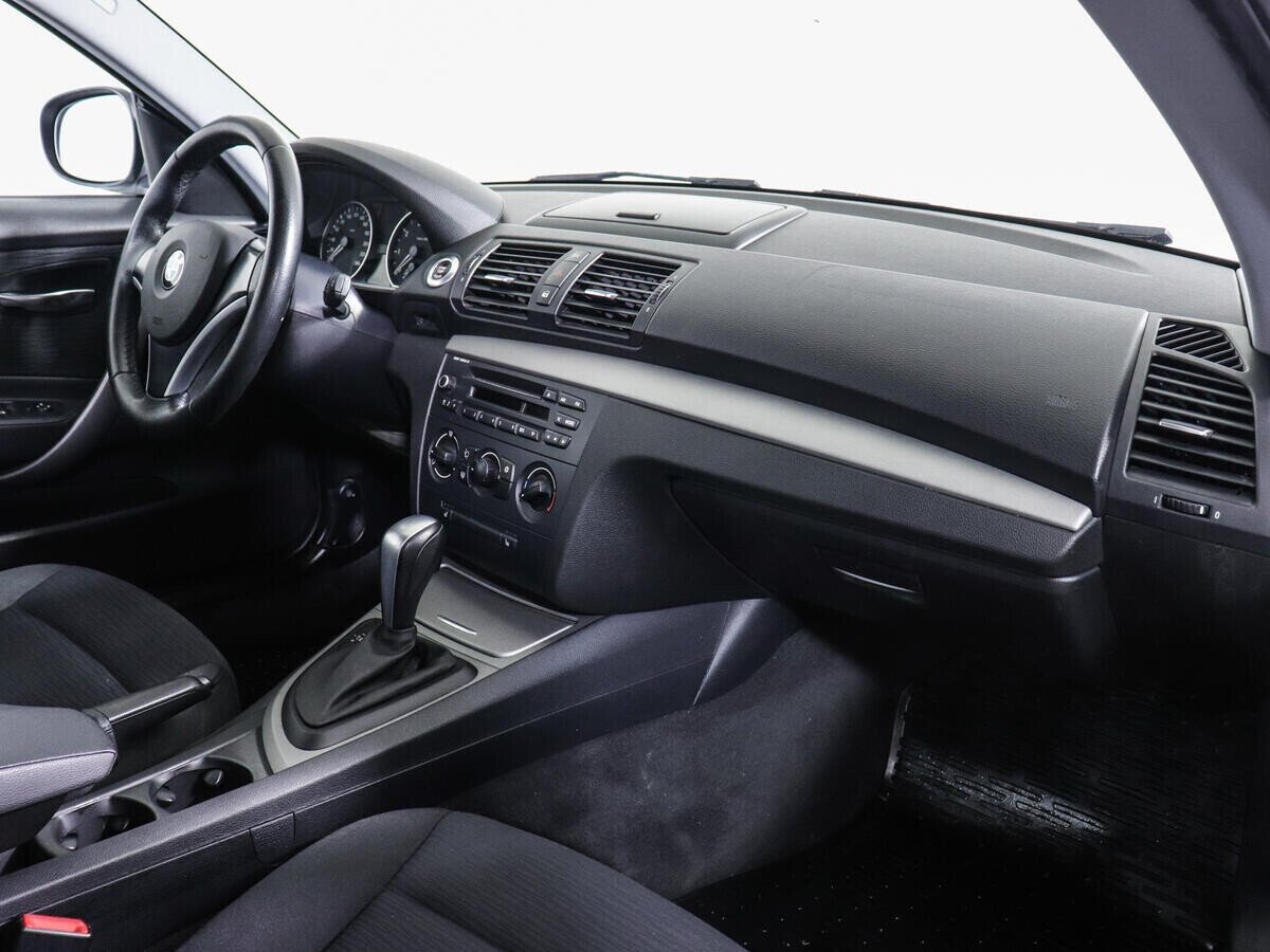BMW 1 серии, 2.0 л, АТ, 2011 фото 9
