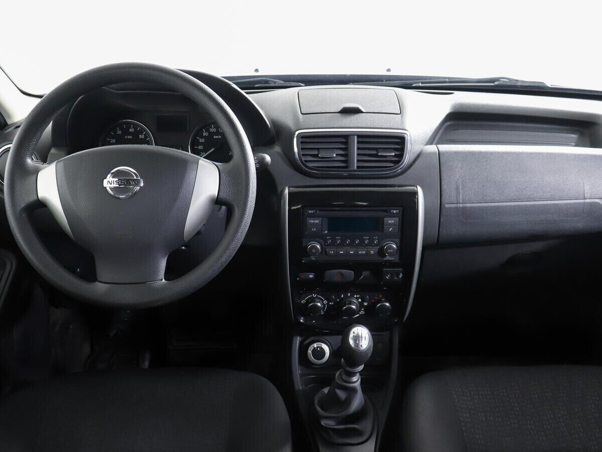 Nissan Terrano, 2.0 л, АТ, 2015 фото 8