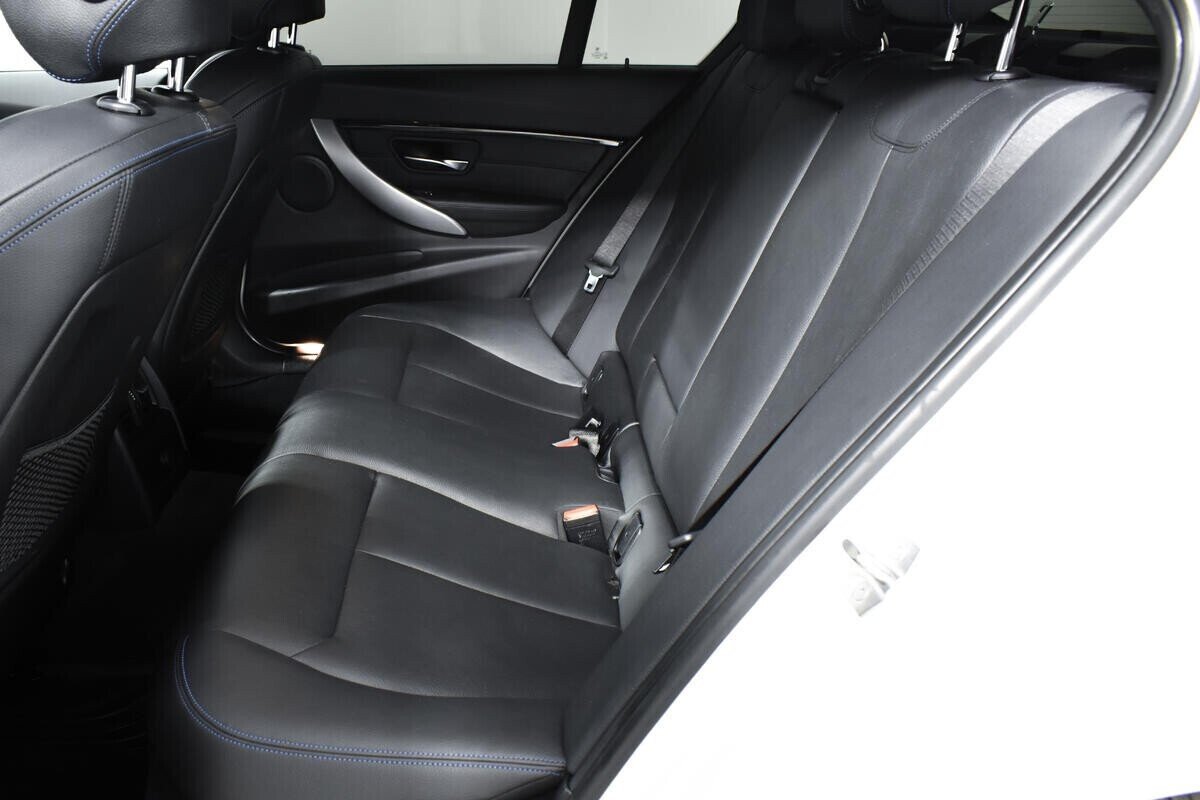 BMW 3 серии, 2.0 л, АТ, 2018 фото 2