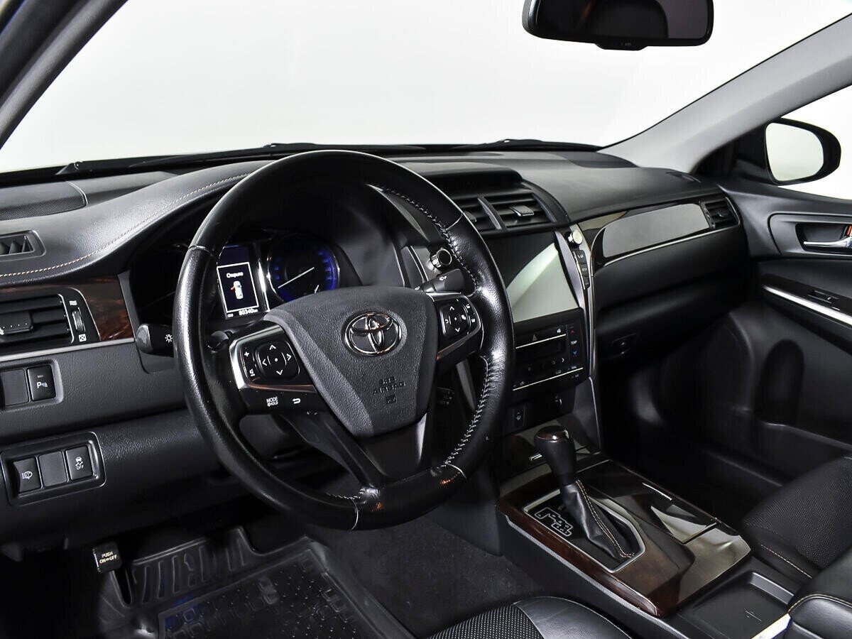 Toyota Camry, 2.5 л, АТ, 2018 фото 7