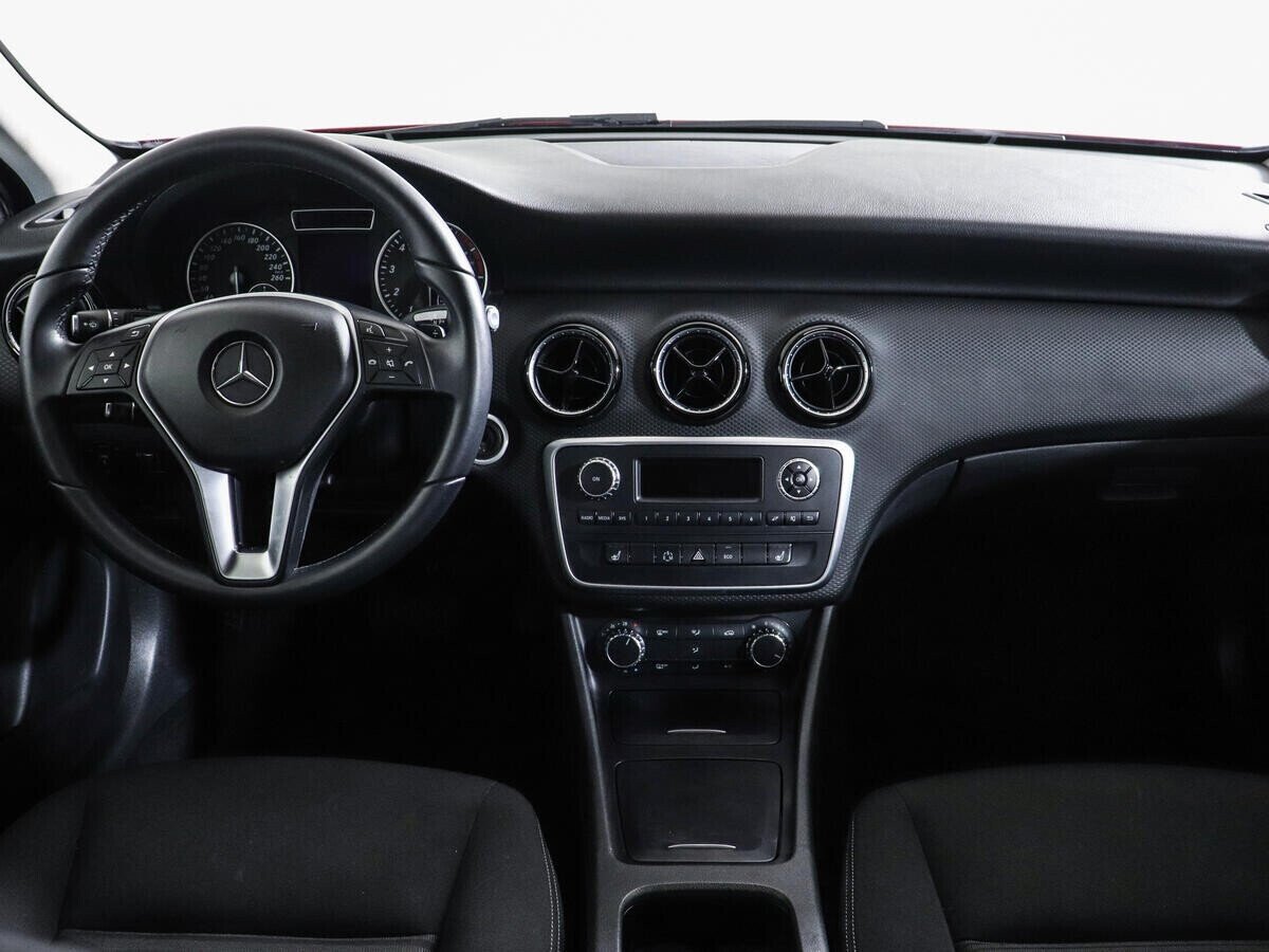 Mercedes-Benz A-Класс, 1.6 л, Робот, 2013 фото 8