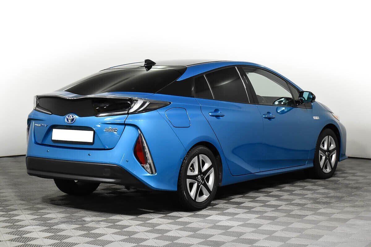 Toyota Prius, 1.8 л, АТ, 2017 фото 4