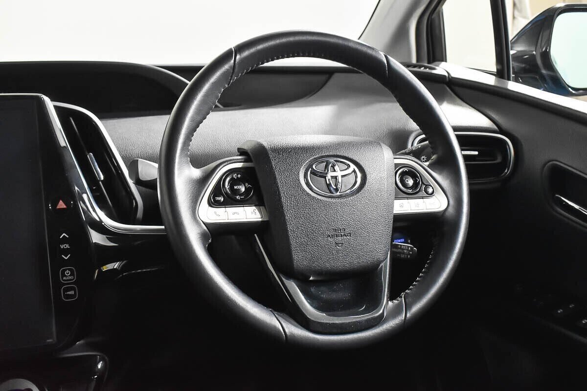 Toyota Prius, 1.8 л, АТ, 2017 фото 10