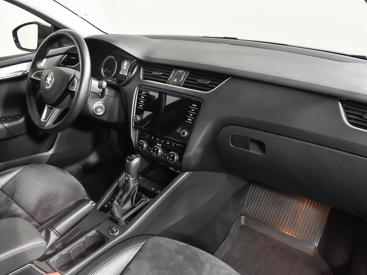 Skoda Octavia, 1.8 л, Робот, 2017 фото 11