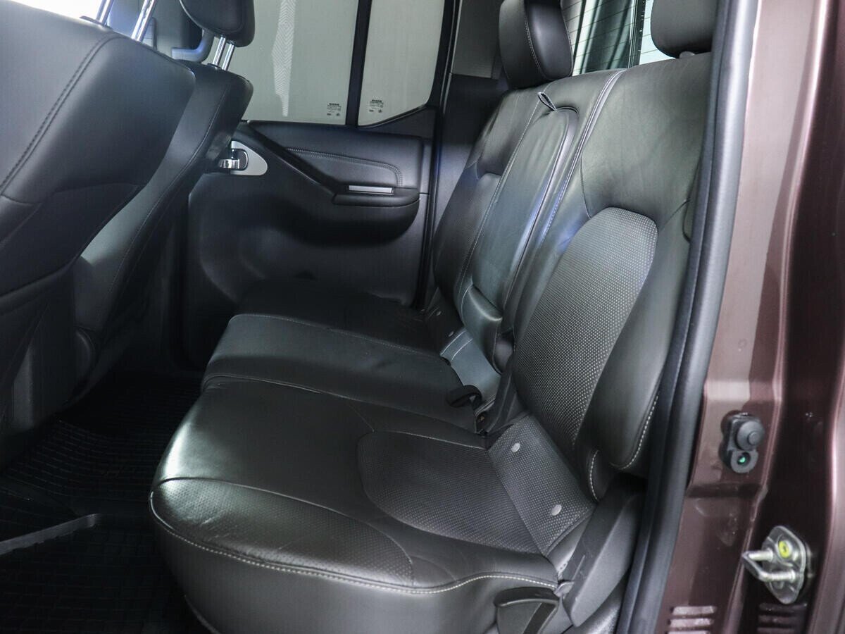 Nissan Navara (Frontier), 2.5 л, АТ, 2013 фото 1
