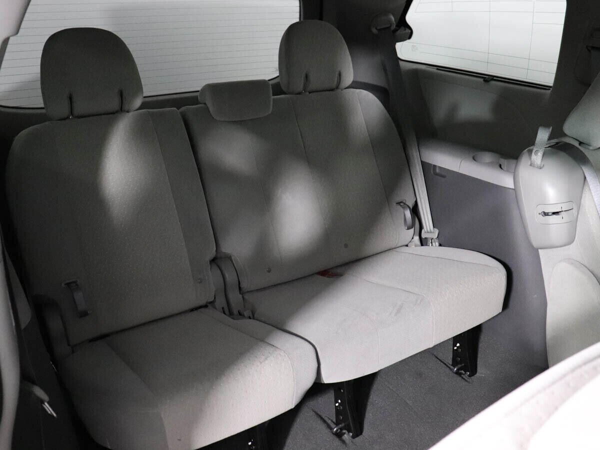 Toyota Sienna, 3.5 л, АТ, 2018 фото 15