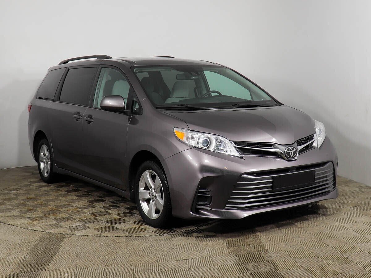 Toyota Sienna, 3.5 л, АТ, 2018 фото 5