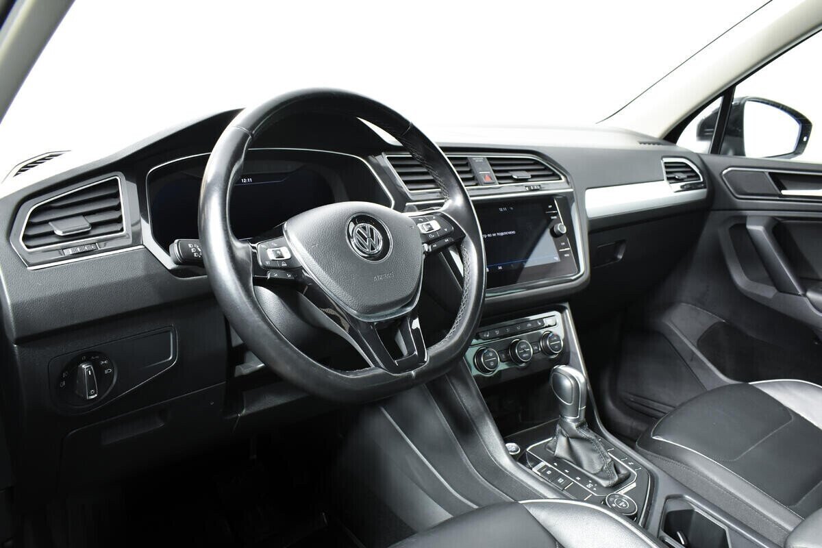 Volkswagen Tiguan, 2.0 л, Робот, 2018 фото 7
