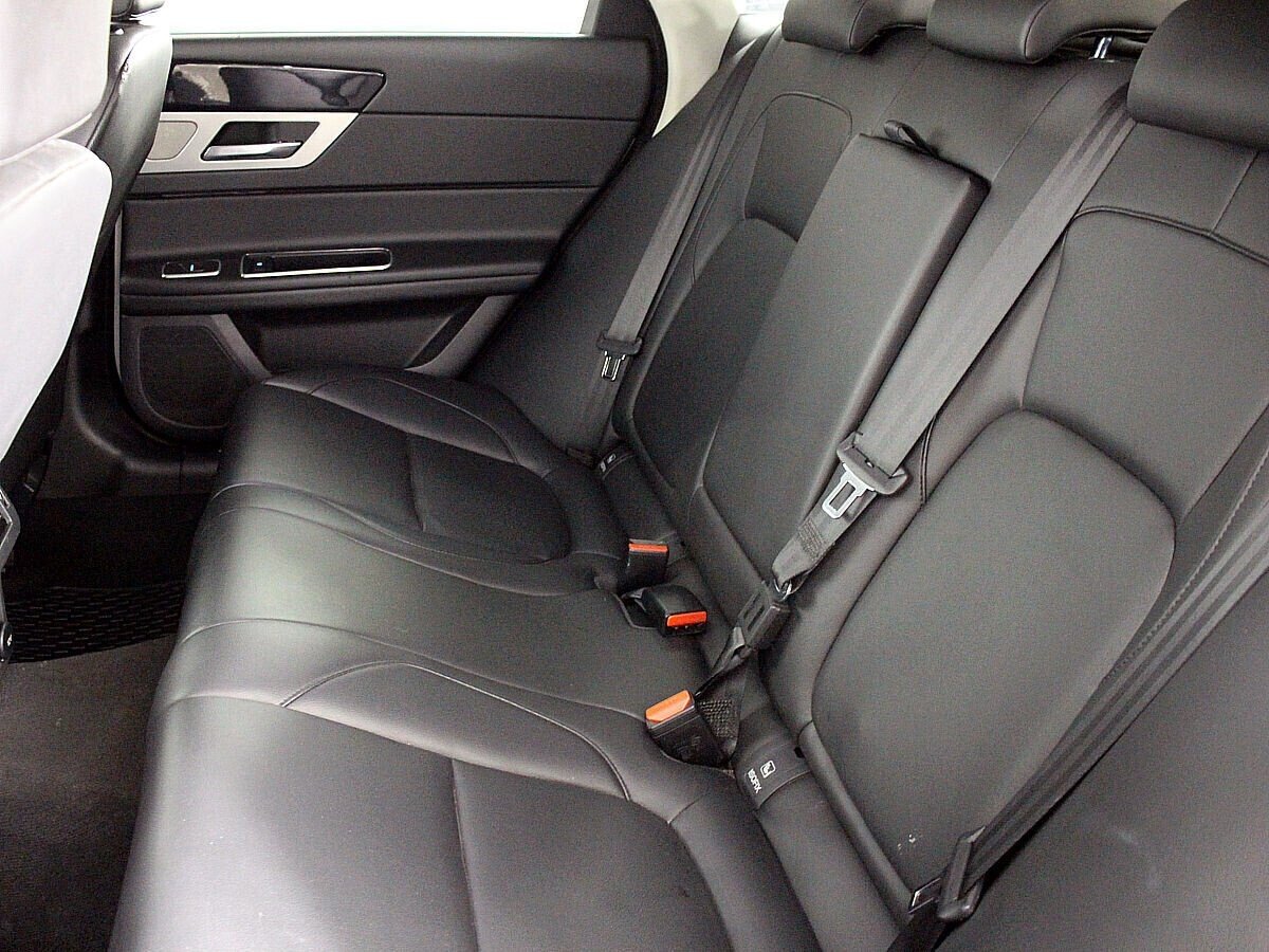 Jaguar XF, 2.0 л, АТ, 2013 фото 1