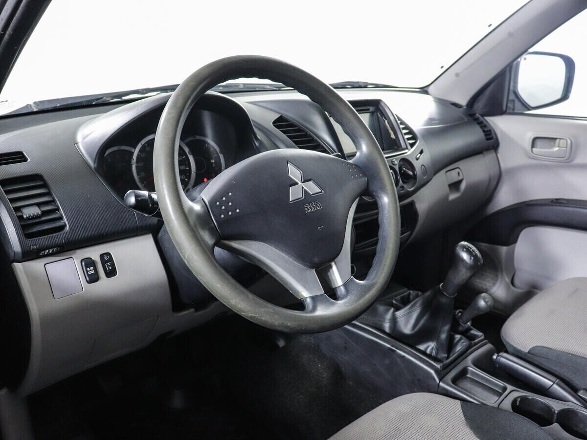 Mitsubishi L200, 2.5 л, МТ, 2013 фото 7