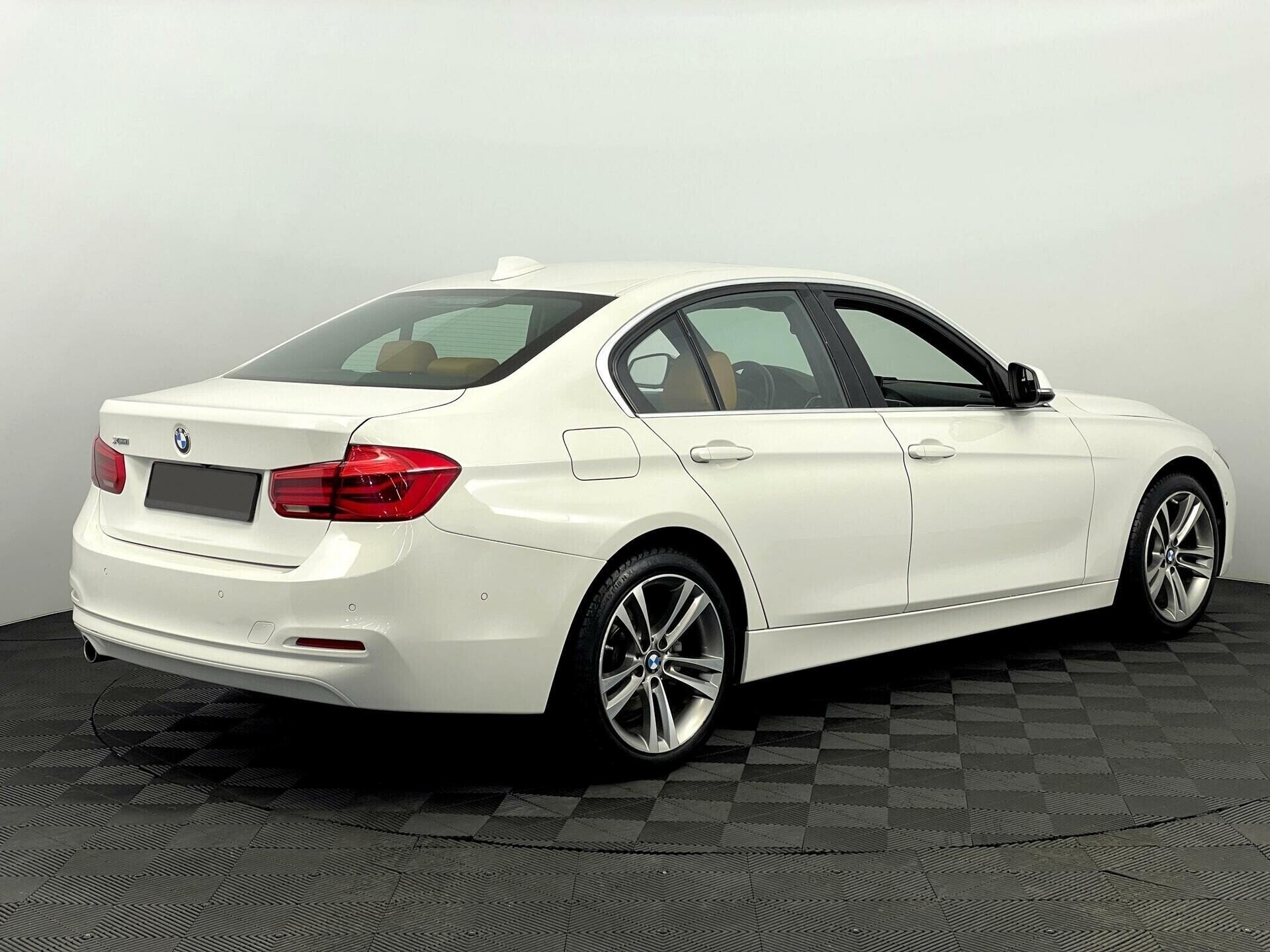 BMW 3 серии, 2.0 л, АТ, 2017 фото 5