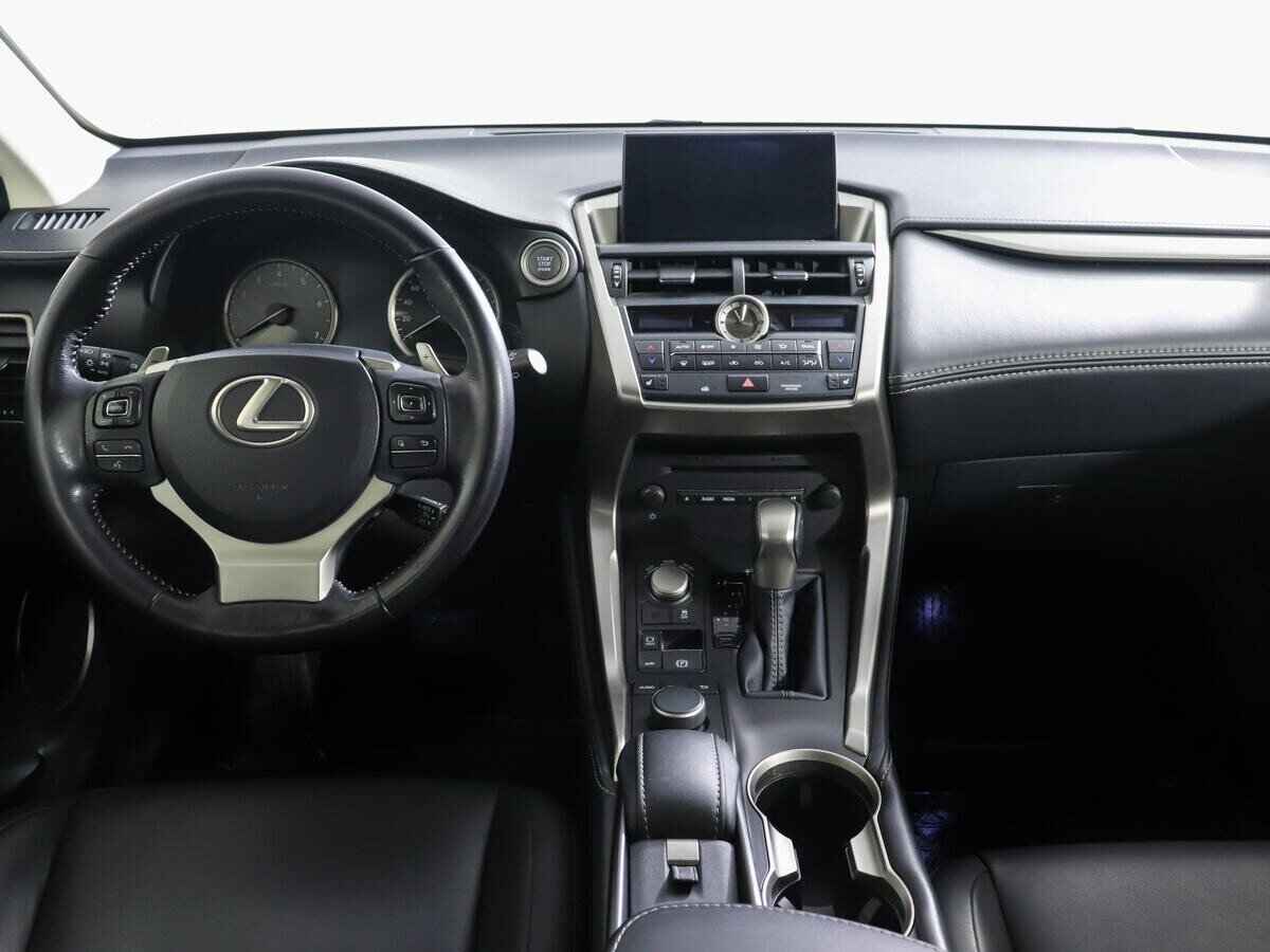 Lexus NX, 2.0 л, Вариатор, 2015 фото 8