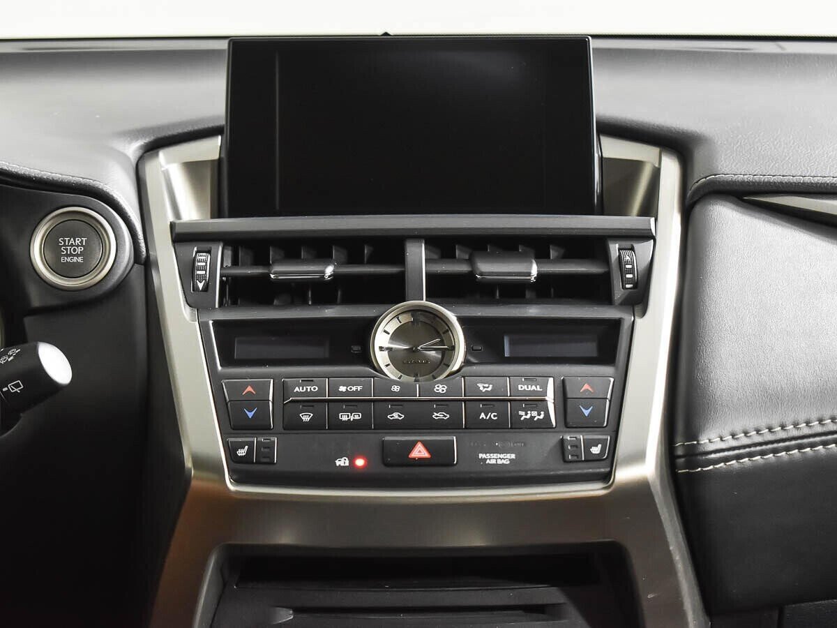 Lexus NX, 2.0 л, Вариатор, 2015 фото 10
