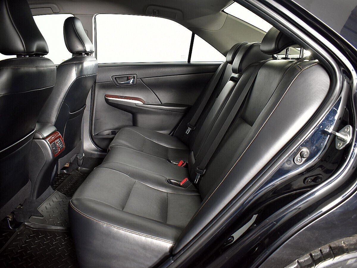 Toyota Camry, 2.5 л, АТ, 2012 фото 1