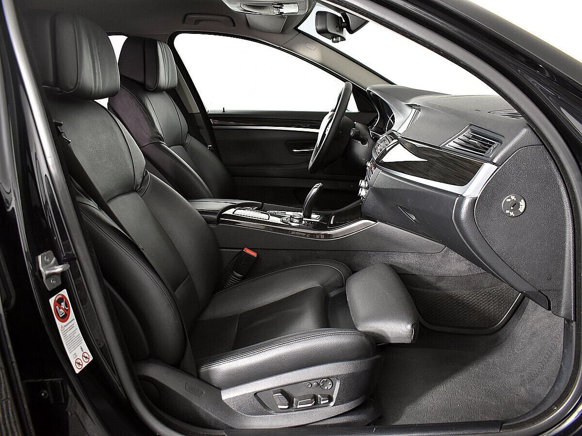 BMW 5 серии, 3.0 л, АТ, 2013 фото 10