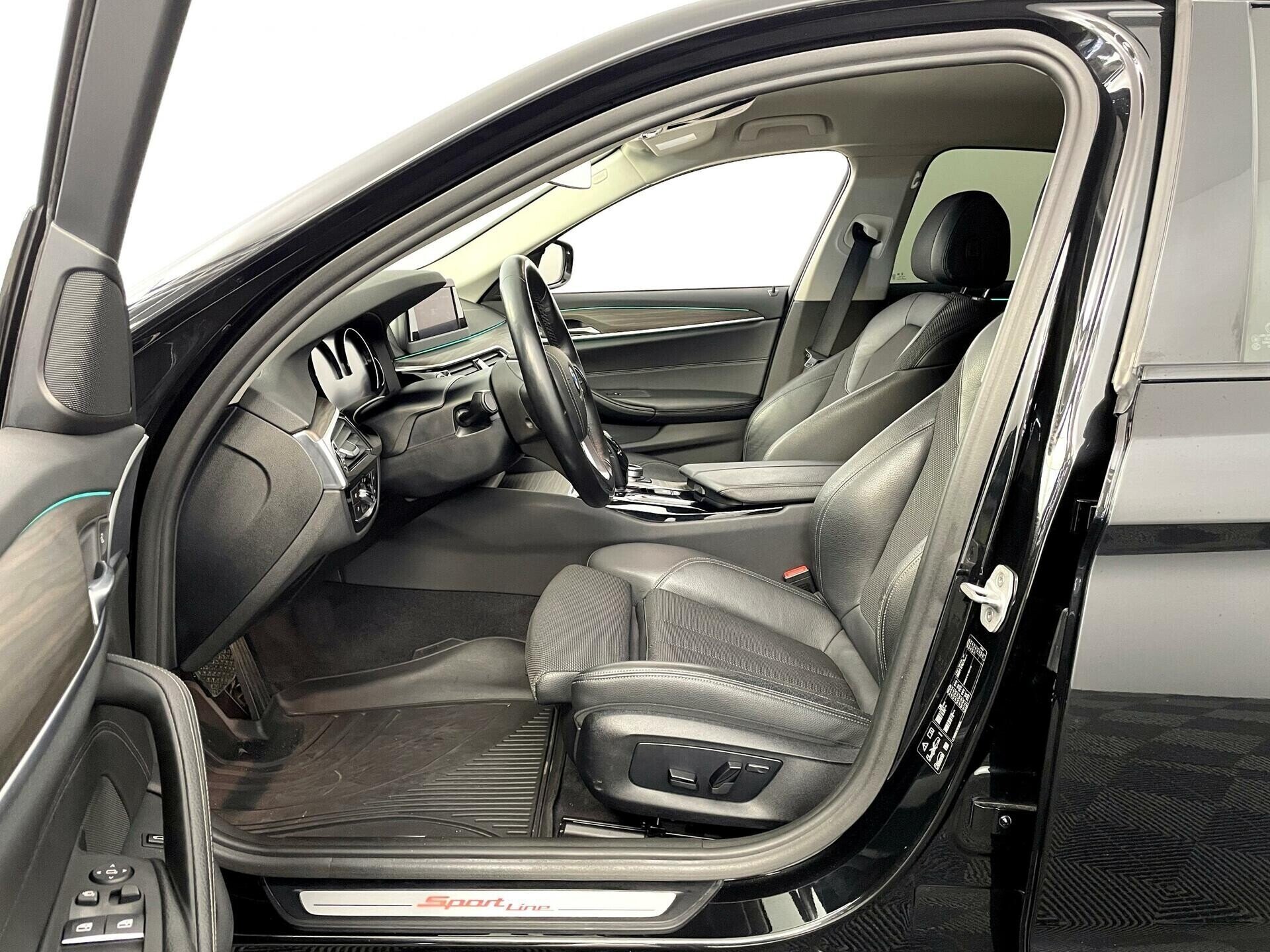 BMW 5 серии, 2.0 л, АТ, 2017 фото 10