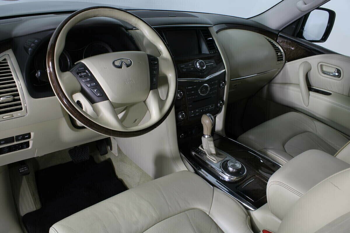 Infiniti QX56 5.6 АКПП, 2010, 156 000 км фото 7