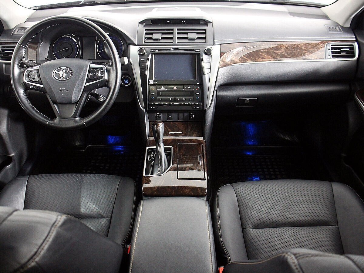 Toyota Camry, 2.5 л, АТ, 2017 фото 7