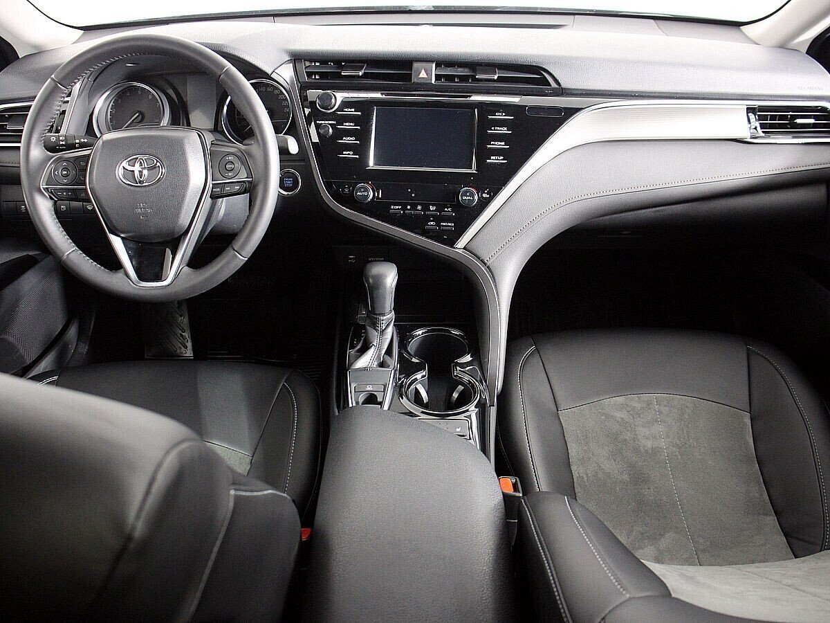 Toyota Camry, 2.0 л, АТ, 2018 фото 8