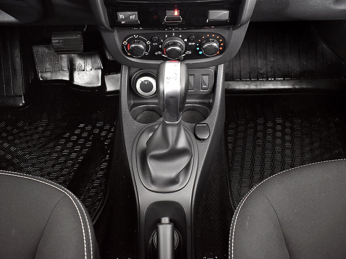 Renault Duster, 2.0 л, АТ, 2018 фото 2
