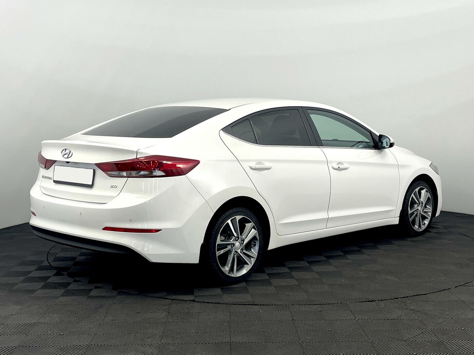 Hyundai Elantra, 2.0 л, АТ, 2017 фото 4