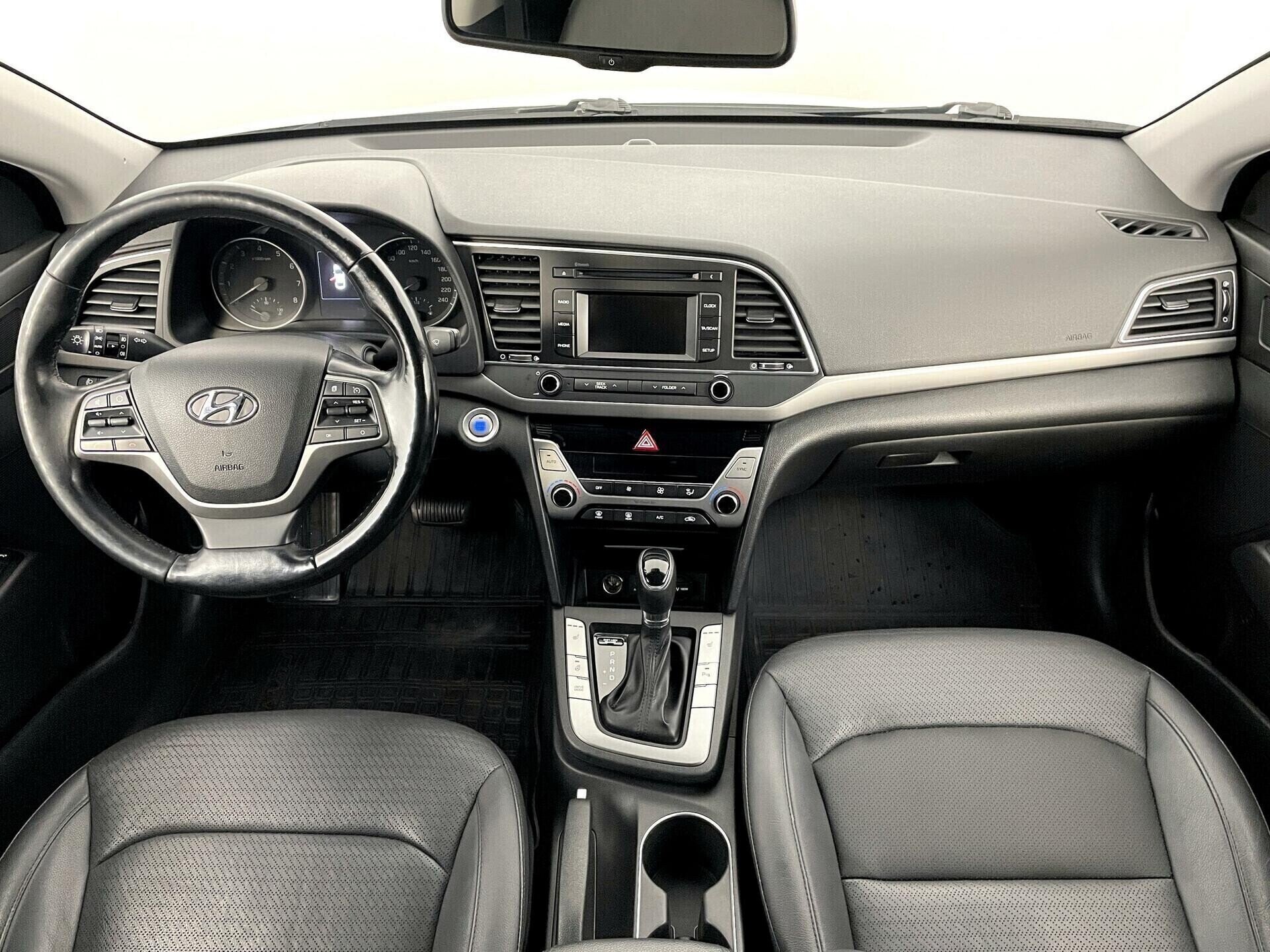 Hyundai Elantra, 2.0 л, АТ, 2017 фото 9