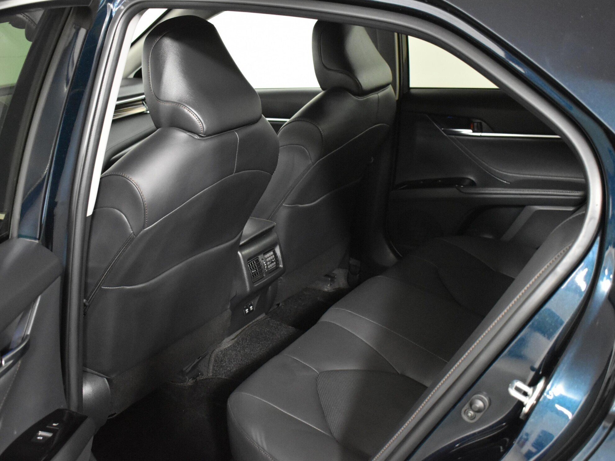 Toyota Camry, 2.5 л, АТ, 2019 фото 2