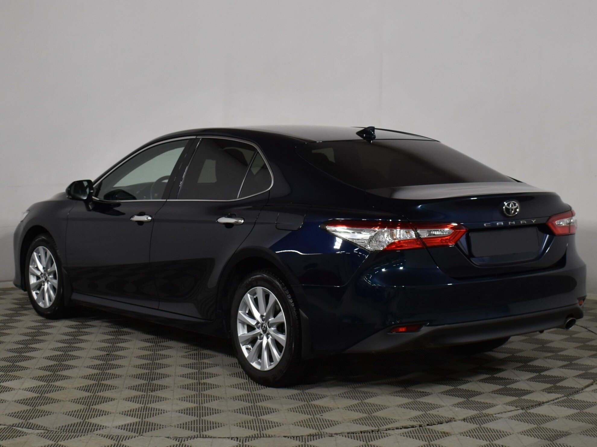 Toyota Camry, 2.5 л, АТ, 2019 фото 6