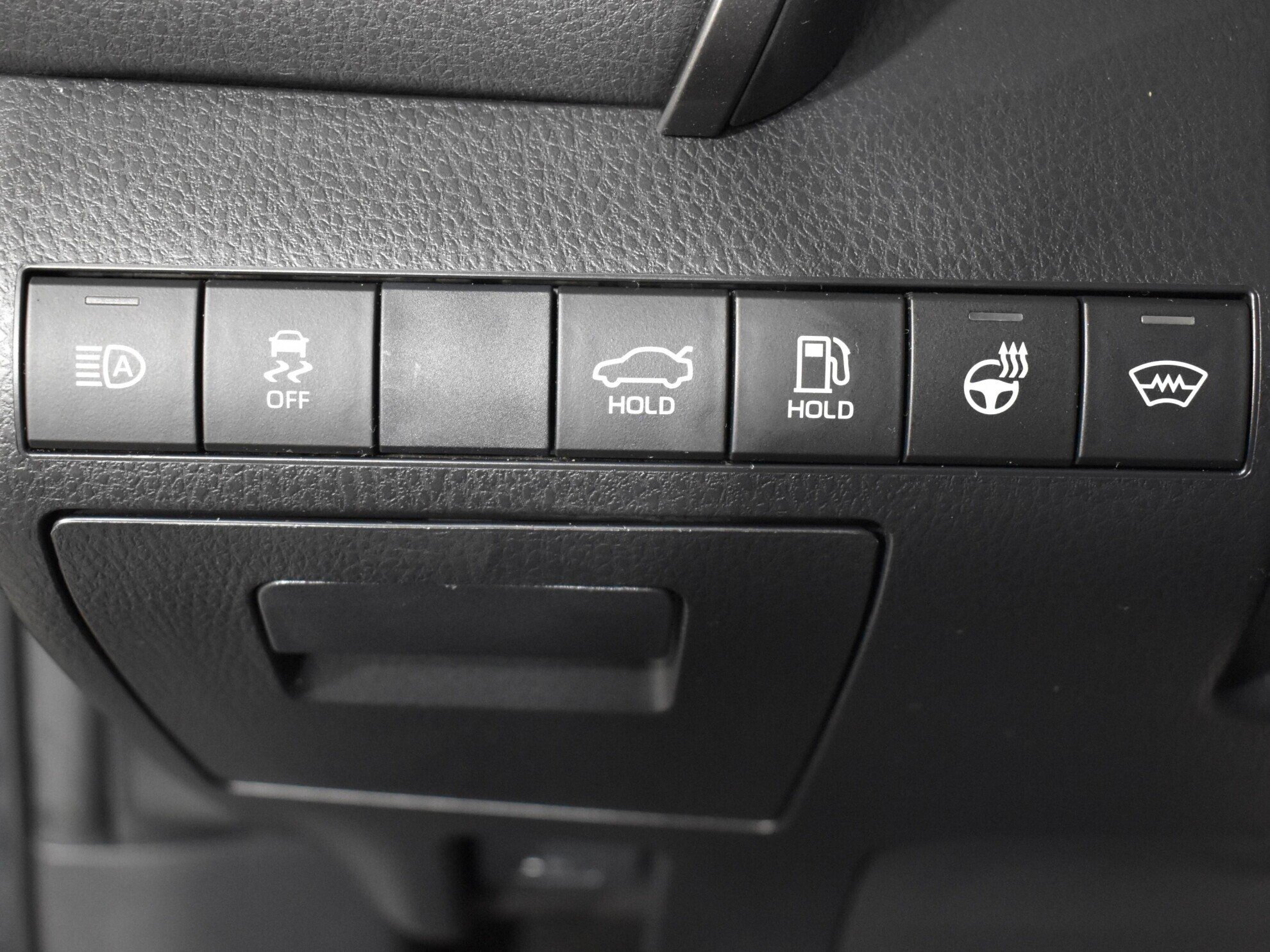 Toyota Camry, 2.5 л, АТ, 2019 фото 8