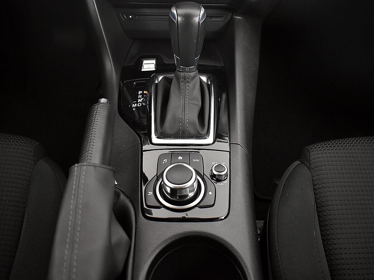 Mazda 3, 1.5 л, АТ, 2018 фото 2