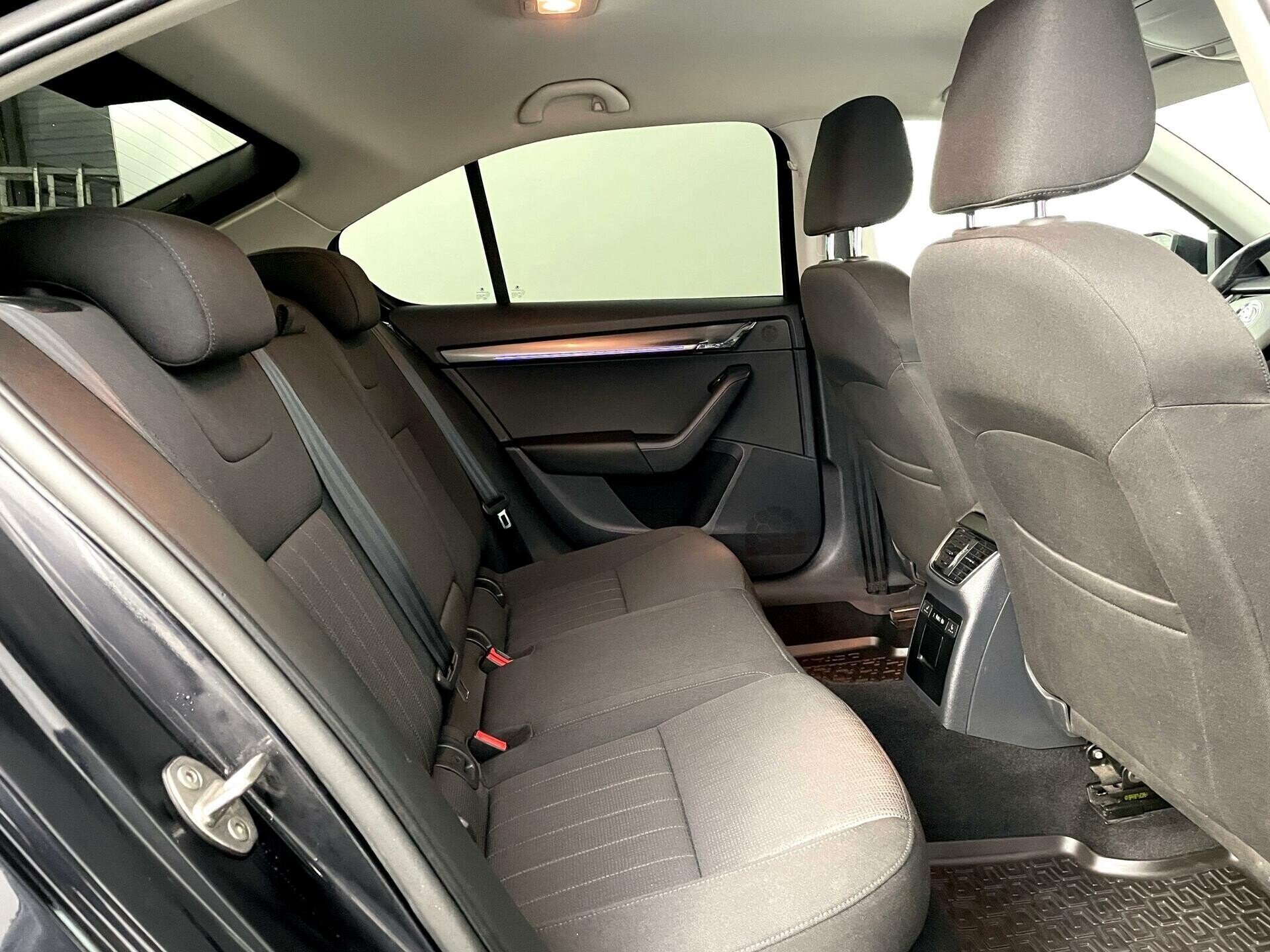 Skoda Octavia, 1.8 л, Робот, 2018 фото 1