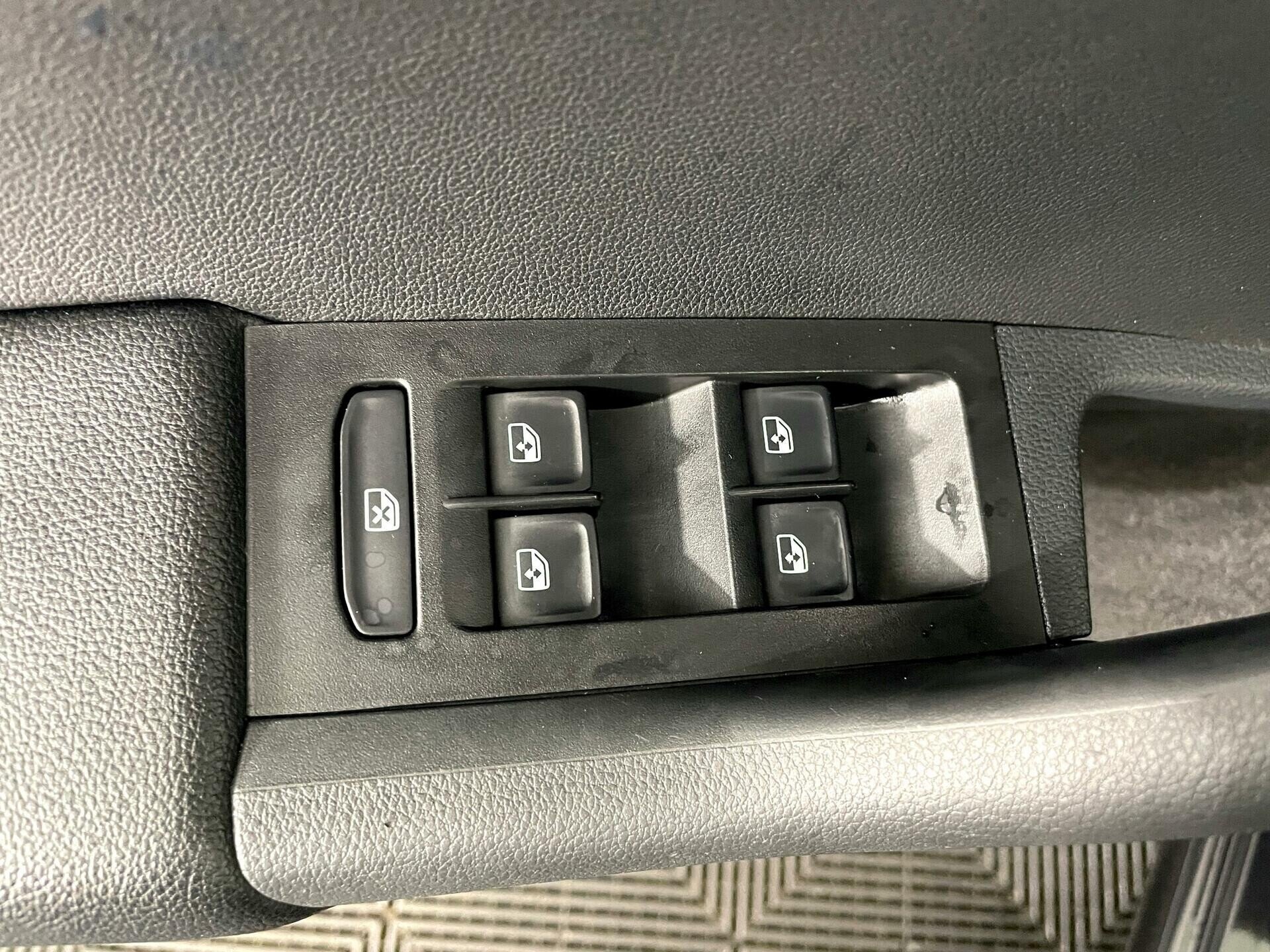 Skoda Octavia, 1.8 л, Робот, 2018 фото 2