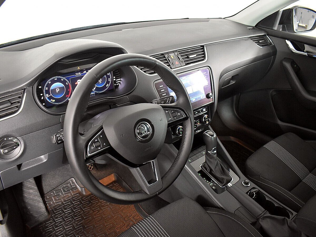 Skoda Octavia Импорт, 1.5 л, Робот, 2019 фото 6