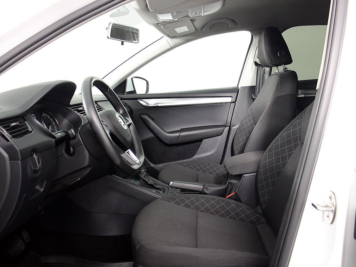 Skoda Octavia, 1.6 л, АТ, 2019 фото 5