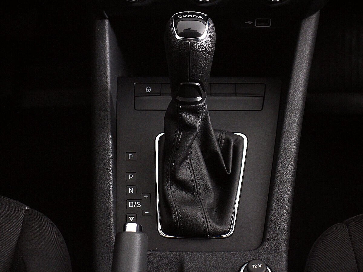 Skoda Octavia, 1.6 л, АТ, 2019 фото 2