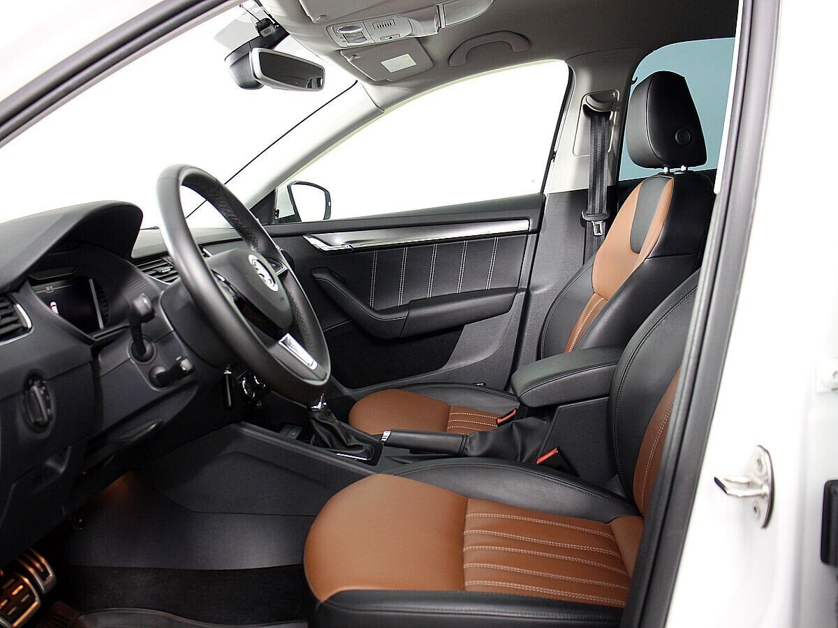 Skoda Octavia, 1.8 л, Робот, 2019 фото 5