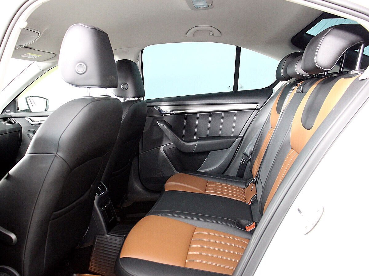 Skoda Octavia, 1.8 л, Робот, 2019 фото 1