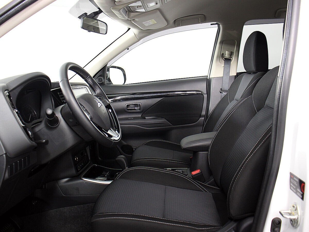 Mitsubishi Outlander, 2.0 л, Вариатор, 2020 фото 5