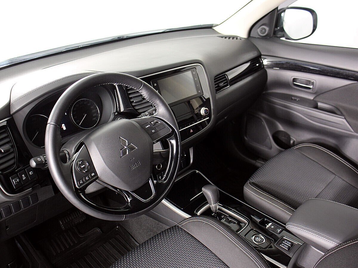 Mitsubishi Outlander, 2.0 л, Вариатор, 2020 фото 6
