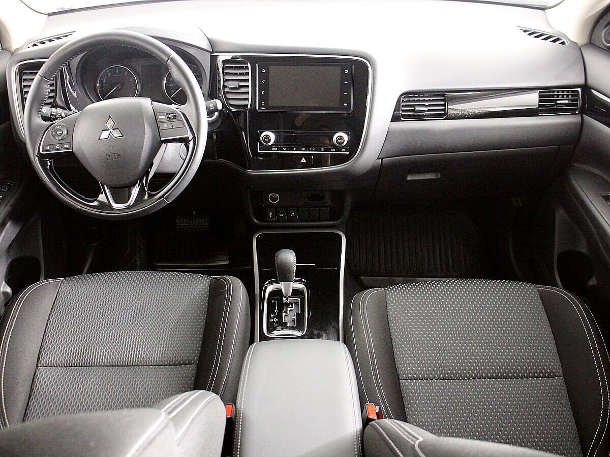 Mitsubishi Outlander, 2.0 л, Вариатор, 2020 фото 7