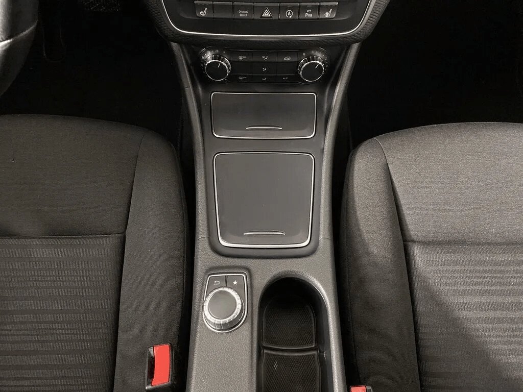Mercedes-Benz A-Класс, 1.6 л, Робот, 2017 фото 10
