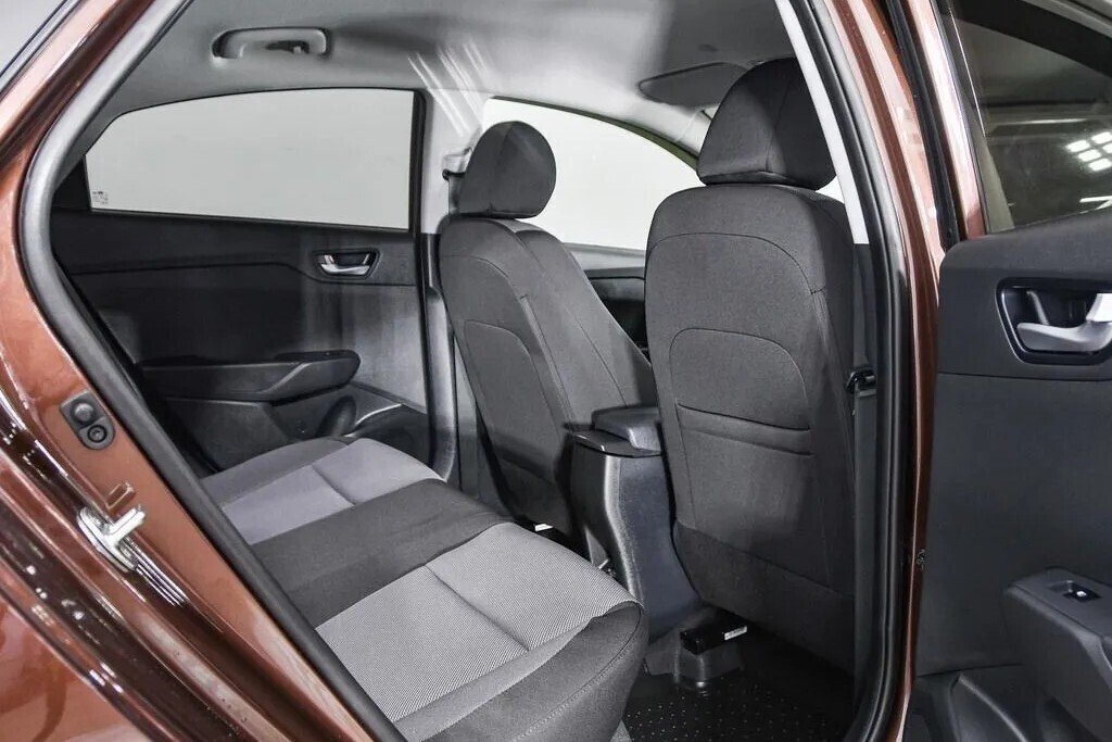 Hyundai Solaris, 1.6 л, АТ, 2021 фото 2
