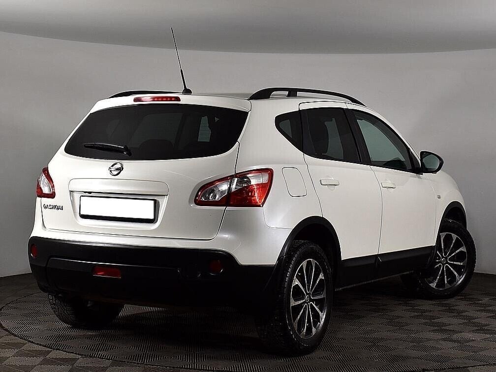 Nissan Qashqai, 2.0 л, Вариатор, 2013 фото 4